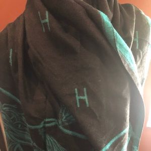 Green and black scarf